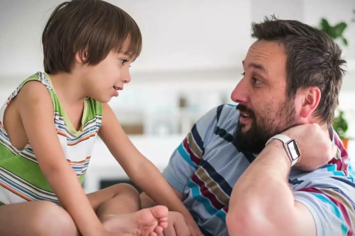 چگونه والدینی با عزت نفس بالا باشیم تا فرزندانی قوی تربیت کنیم؟